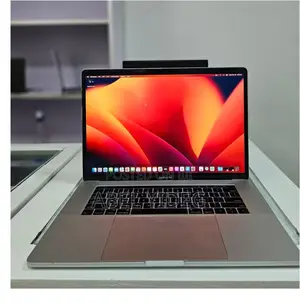 New Laptop Apple MacBook Pro 2017 16GB Intel Core I7 SSD 256GB