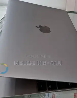 New Laptop Apple MacBook Pro 2017 8GB Intel Core i5 SSD 512GB