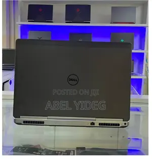 New Laptop Dell Precision 7720 16GB Intel Xeon SSD 512GB