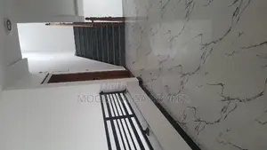Furnished 8bdrm Townhouse/Terrace in አያት ከአያት አደባባይ አካባቢ, Yeka