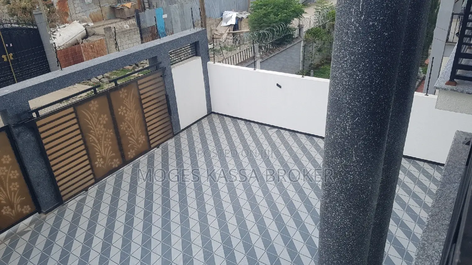 Furnished 8bdrm Townhouse/Terrace in አያት ከአያት አደባባይ አካባቢ, Yeka