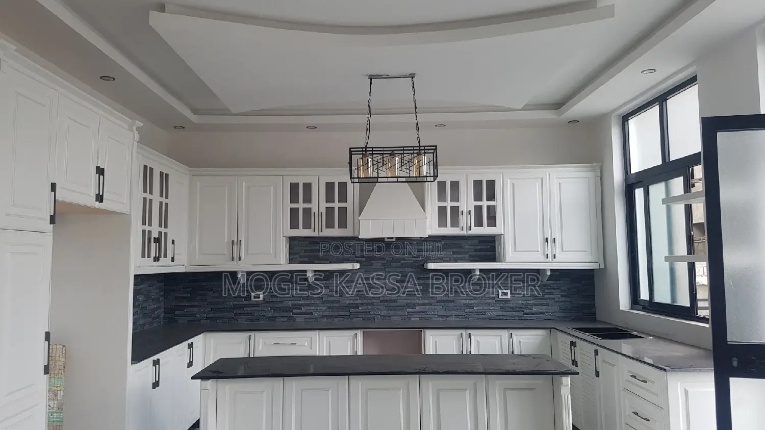 Furnished 8bdrm Townhouse/Terrace in አያት ከአያት አደባባይ አካባቢ, Yeka