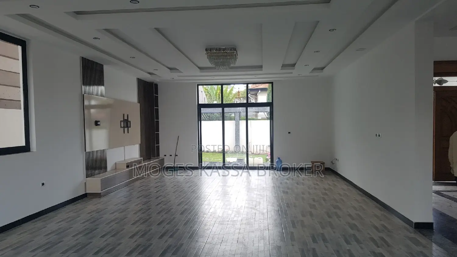 Furnished 8bdrm Townhouse/Terrace in አያት ከአያት አደባባይ አካባቢ, Yeka