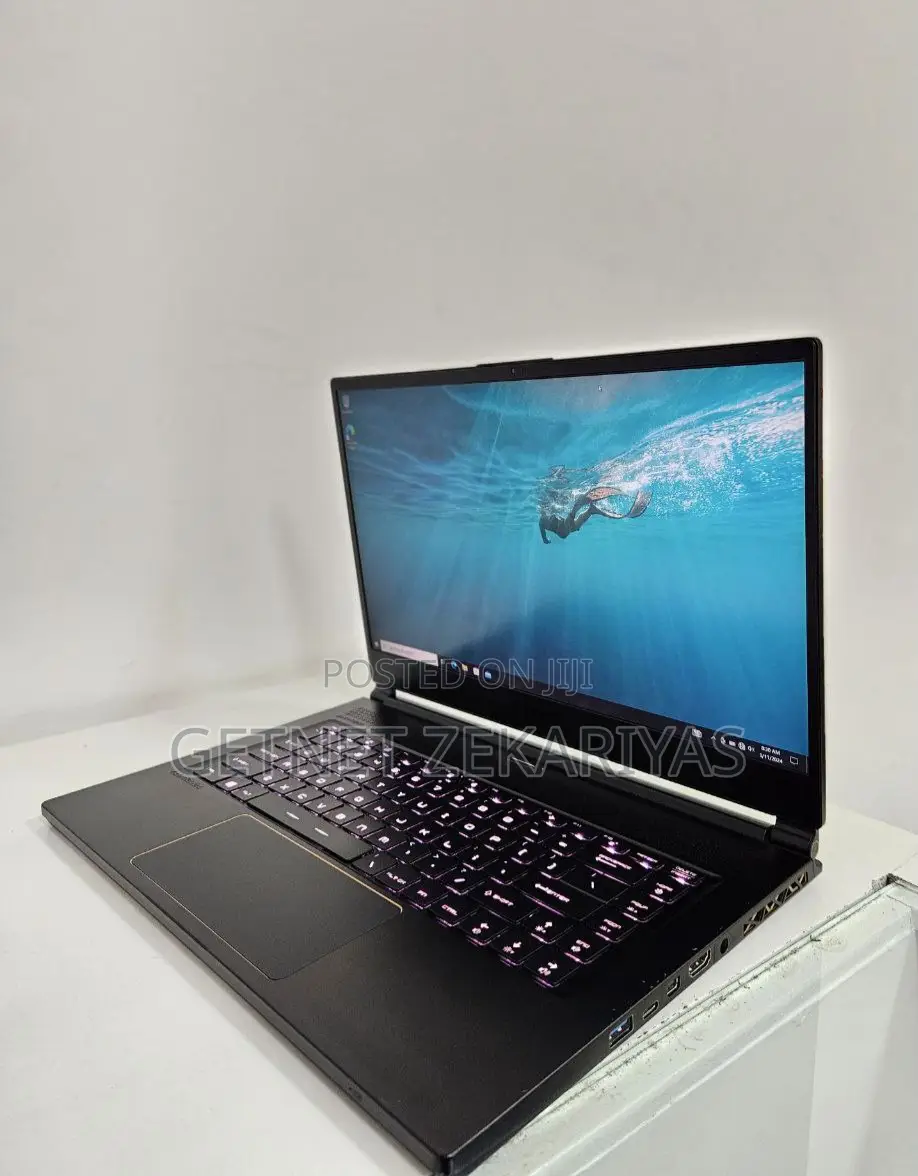 New Laptop MSI GS65 Stealth Thin 8RE 32GB Intel Core I7 SSD 512GB