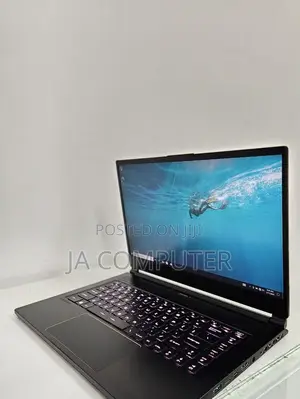 New Laptop MSI GS65 Stealth Thin 8RE 32GB Intel Core I7 SSD 512GB