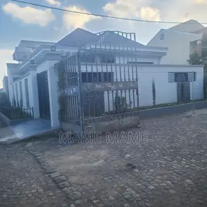 4bdrm Villa in Addis Abeba, Bole for sale
