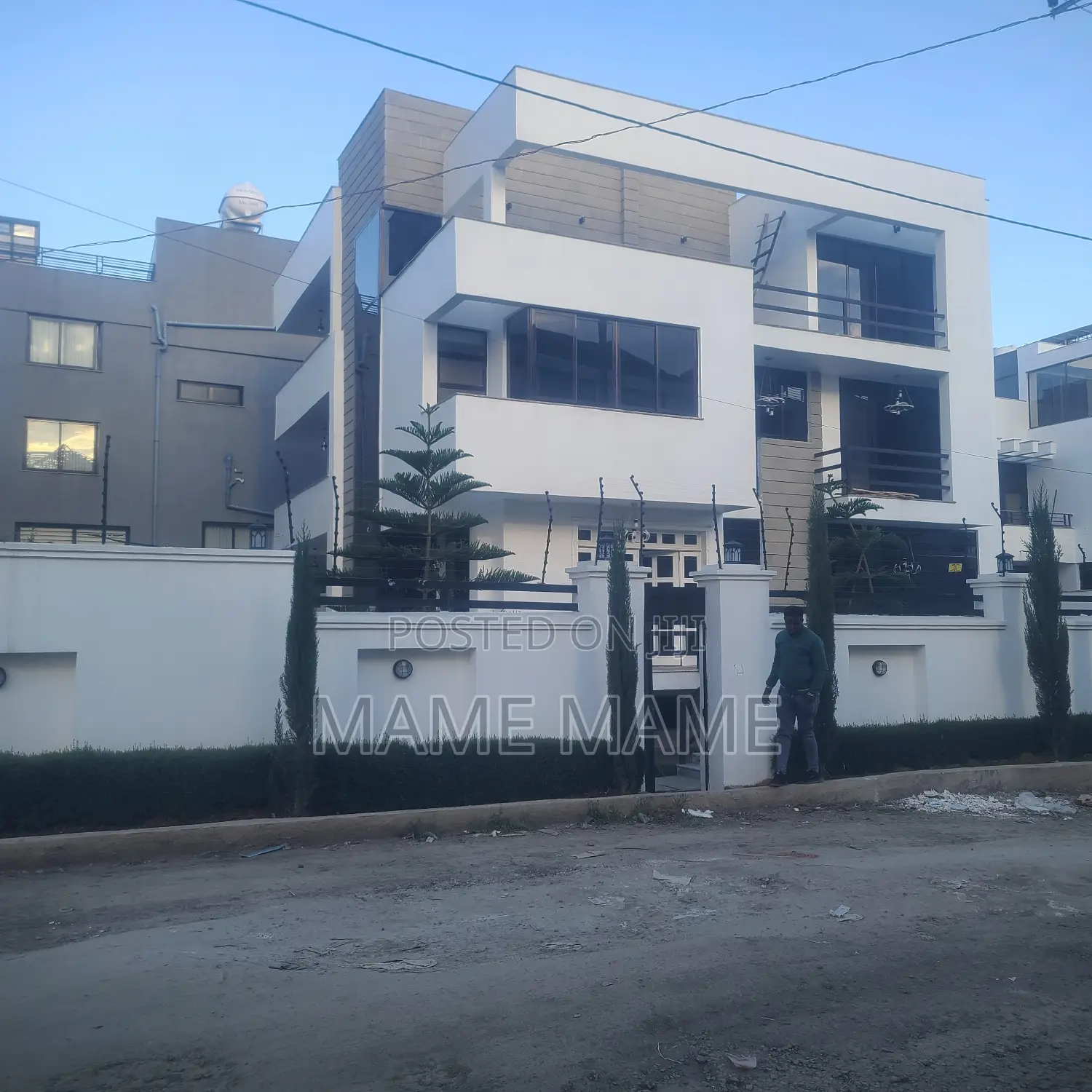 10bdrm House in Addis Abeba, Bole for sale