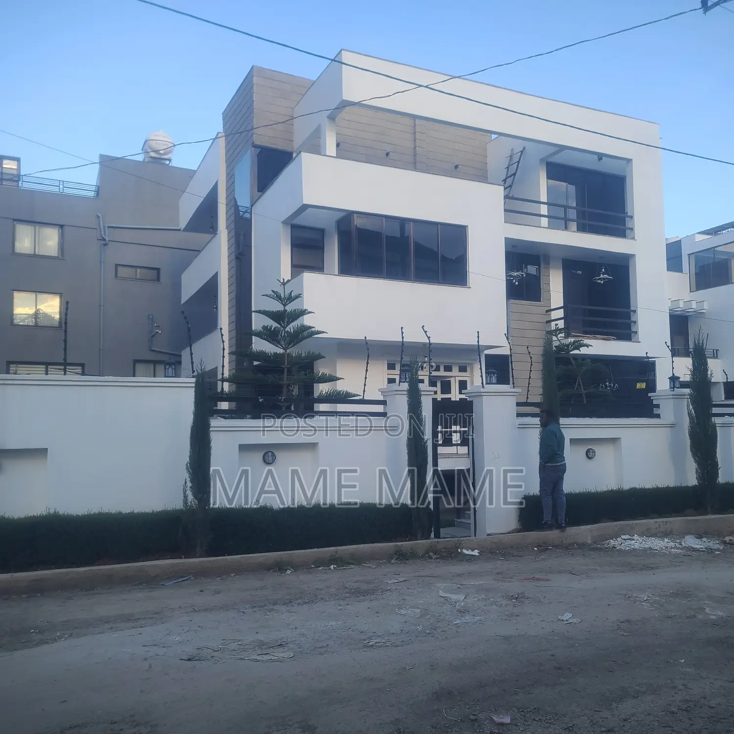 10bdrm House in Addis Abeba, Bole for sale