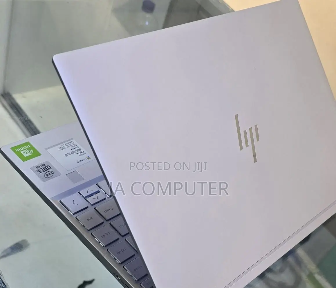 New Laptop HP Envy X360 8GB Intel Core I5 SSD 512GB