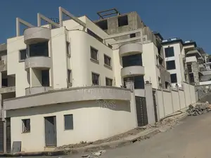 5bdrm House in Cmc ተራራ ላይ ሁሉም ከተማዋን, Bole for sale