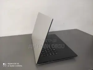 New Laptop Dell XPS 15 32GB Intel Core I7 SSD 512GB