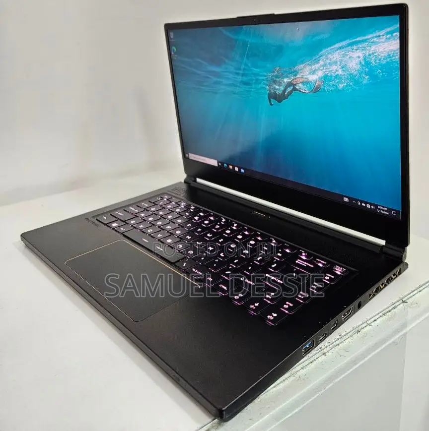 New Laptop MSI GS65 Stealth Thin 8RF 32GB Intel Core I7 SSD 512GB