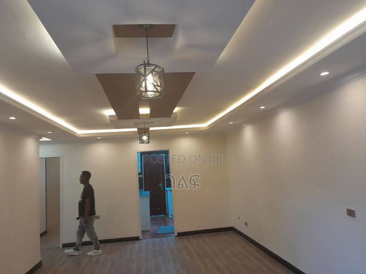 4bdrm Villa in የአያት ቪላ የታደሰ 290 ካሬ, Bole for sale