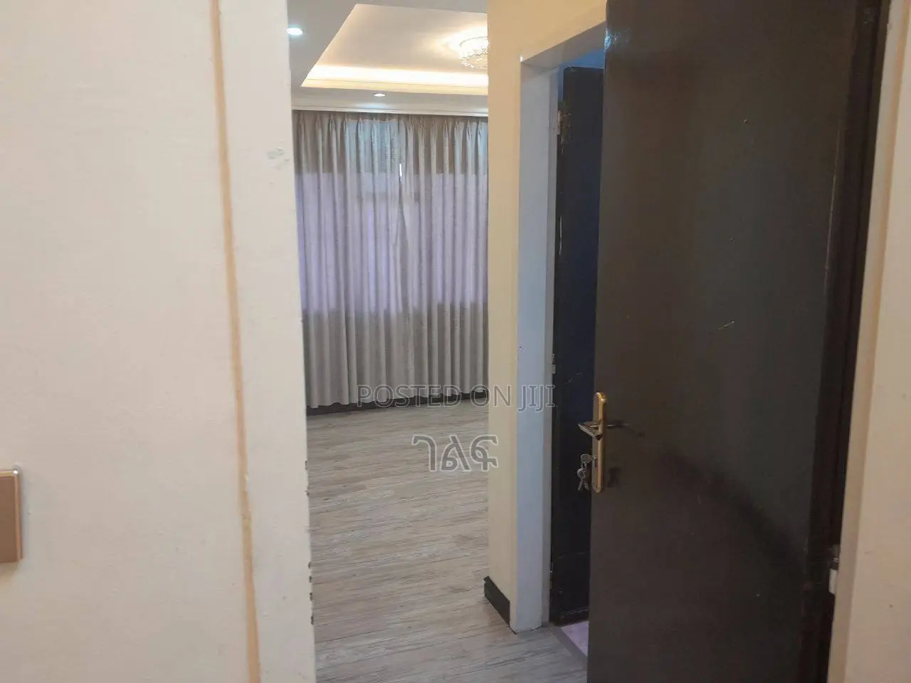 4bdrm Villa in የአያት ቪላ የታደሰ 290 ካሬ, Bole for sale