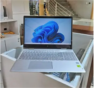 New Laptop HP Envy X360 8GB Intel Core I7 SSD 512GB