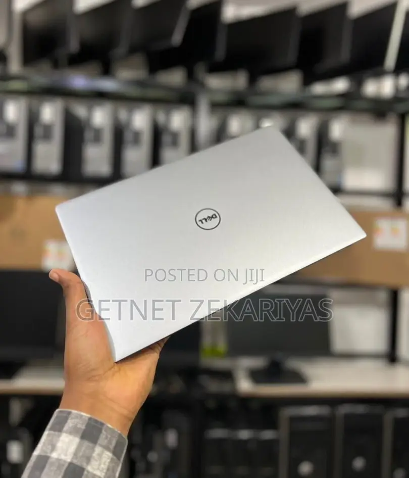 New Laptop Dell XPS 15 16GB Intel Core I7 SSD 512GB