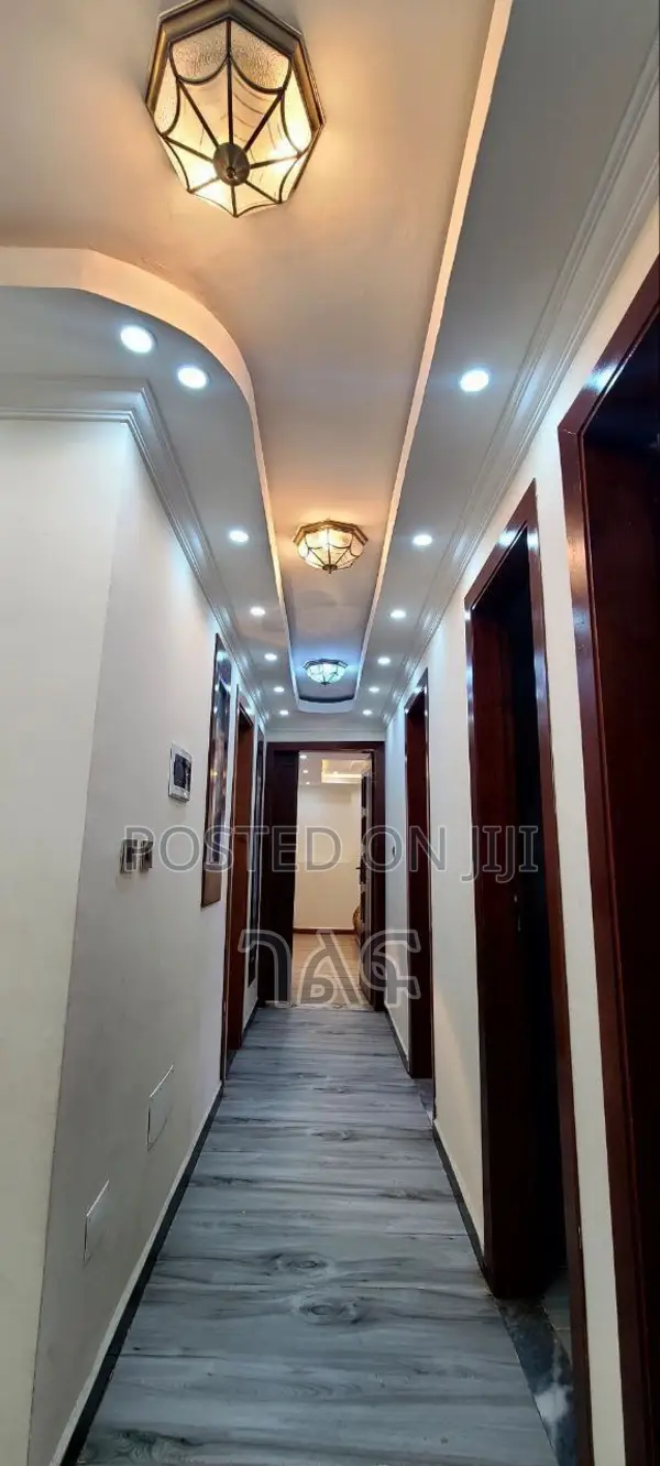 3bdrm Apartment in ሳሚት ፍየል ቤት ቅንጡ, Bole for sale