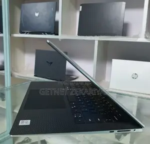New Laptop Dell XPS 15 16GB Intel Core I7 SSD 512GB