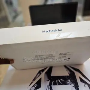 New Laptop Apple MacBook Air 2022 M2 8GB Apple M2 SSD 256GB