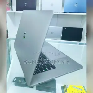 New Laptop Apple MacBook Air 2019 32GB Intel Core I7 SSD 512GB