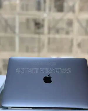 New Laptop Apple MacBook Pro 2017 8GB Intel Core I5 SSD 128GB