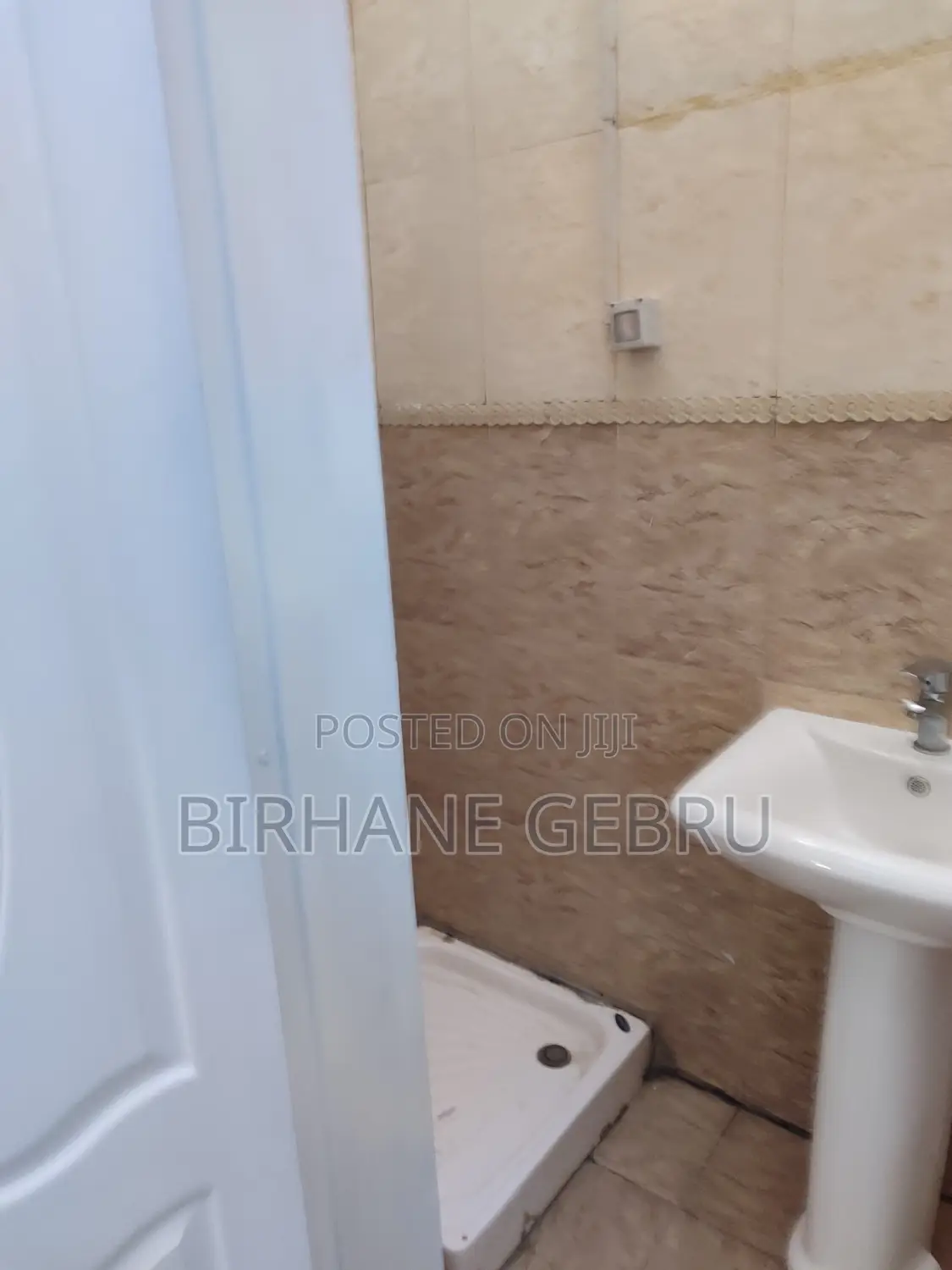 Furnished 3bdrm House in G+2 Rent Fernished, Bole for sale