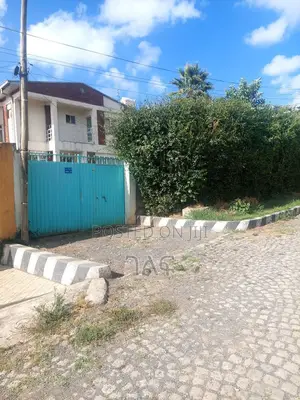 4bdrm House in አያት ኮምፓውንድ ውስጥ የሚሸጥ, Bole for sale