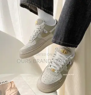 High Nike Air Force 1 Low Cut Shoes
