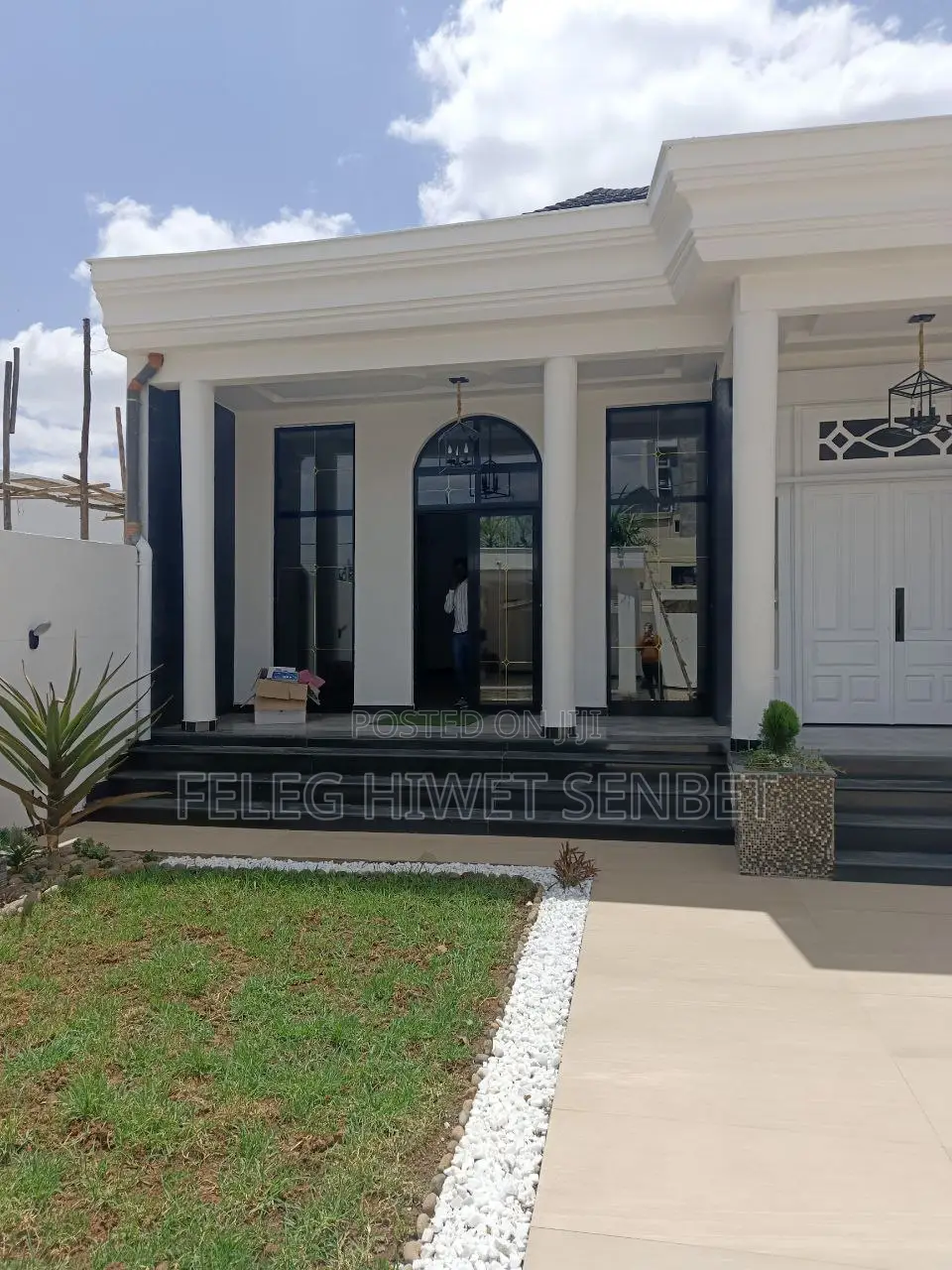Furnished 5bdrm Villa in አአ, Bole for sale