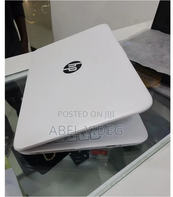 New Laptop HP Stream Notebook 4GB Intel Celeron HDD 1T
