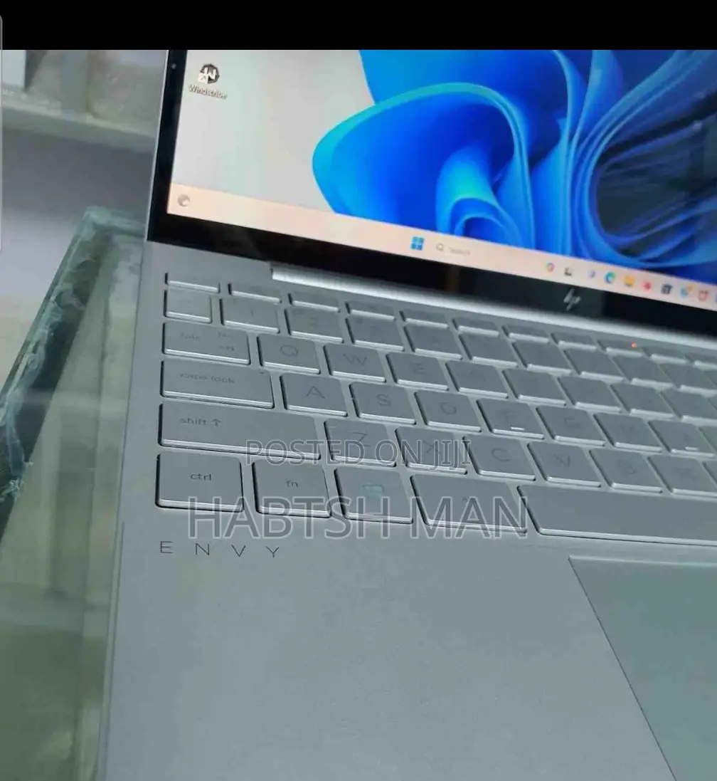 New Laptop HP Envy 14 16GB Intel Core I5 SSD 512GB