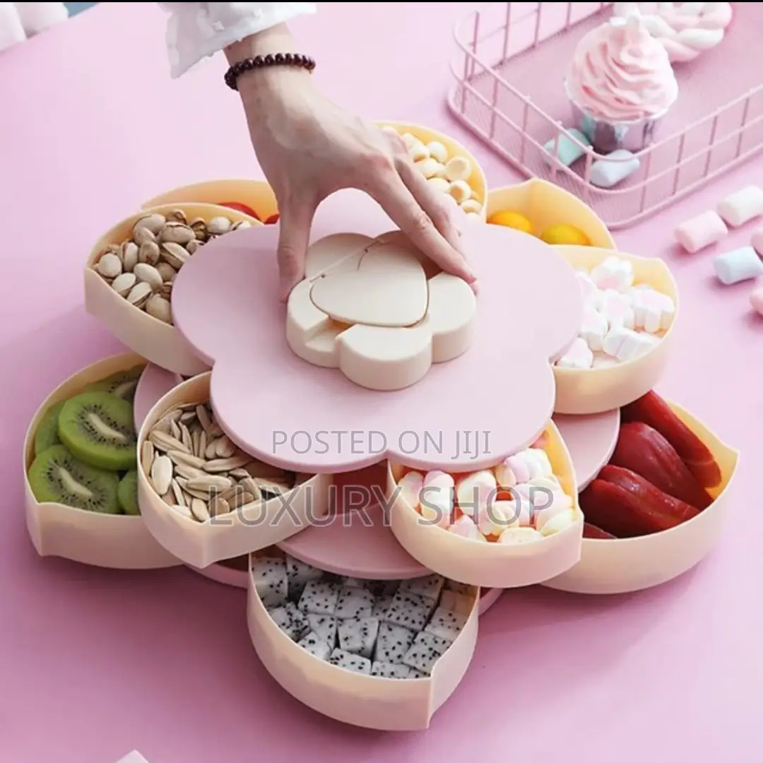2-layer Rotating Petal-shape Candy Box