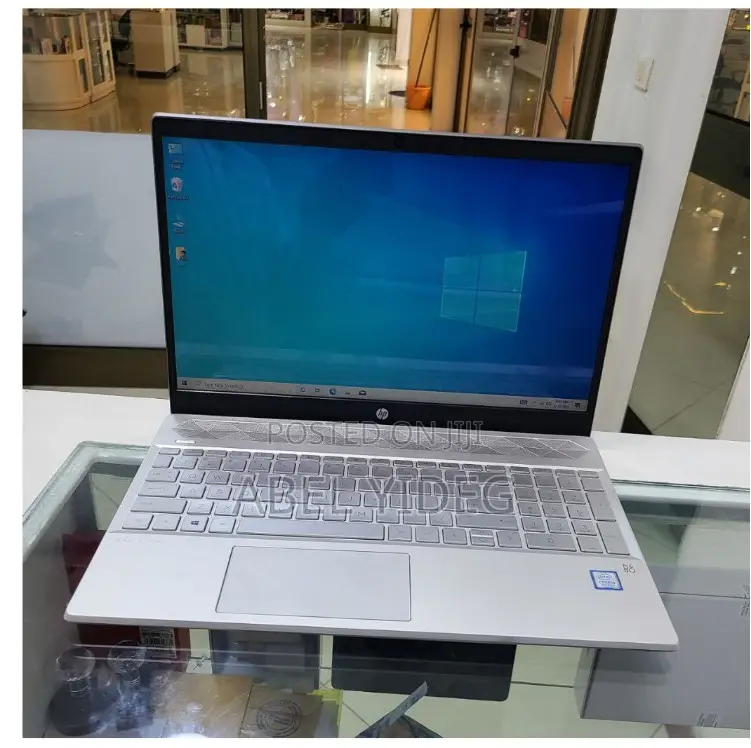 New Laptop HP Pavilion 15 8GB Intel Core I5 HDD 1T