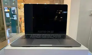 New Laptop Apple MacBook Air 2022 M2 8GB Apple M3 SSD 512GB