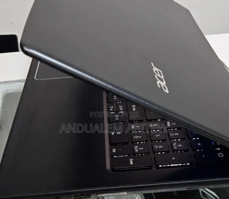 New Laptop Acer Aspire E5-772 4GB Intel Core I3 HDD 500GB