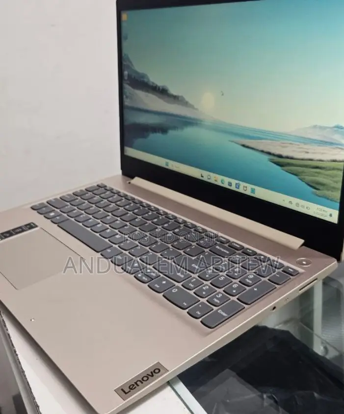 New Laptop Lenovo Ideapad 3 8GB Intel Core I3 SSD 256GB