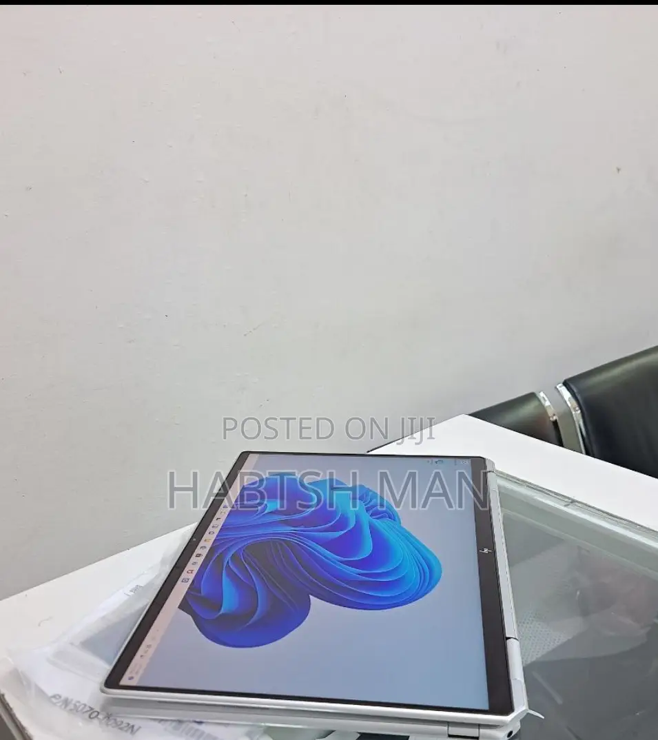 New Laptop HP Spectre X360 8GB Intel Core I5 SSD 512GB