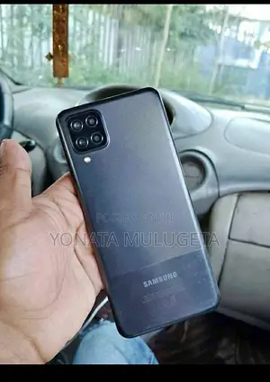 Samsung Galaxy A12 32 GB Black