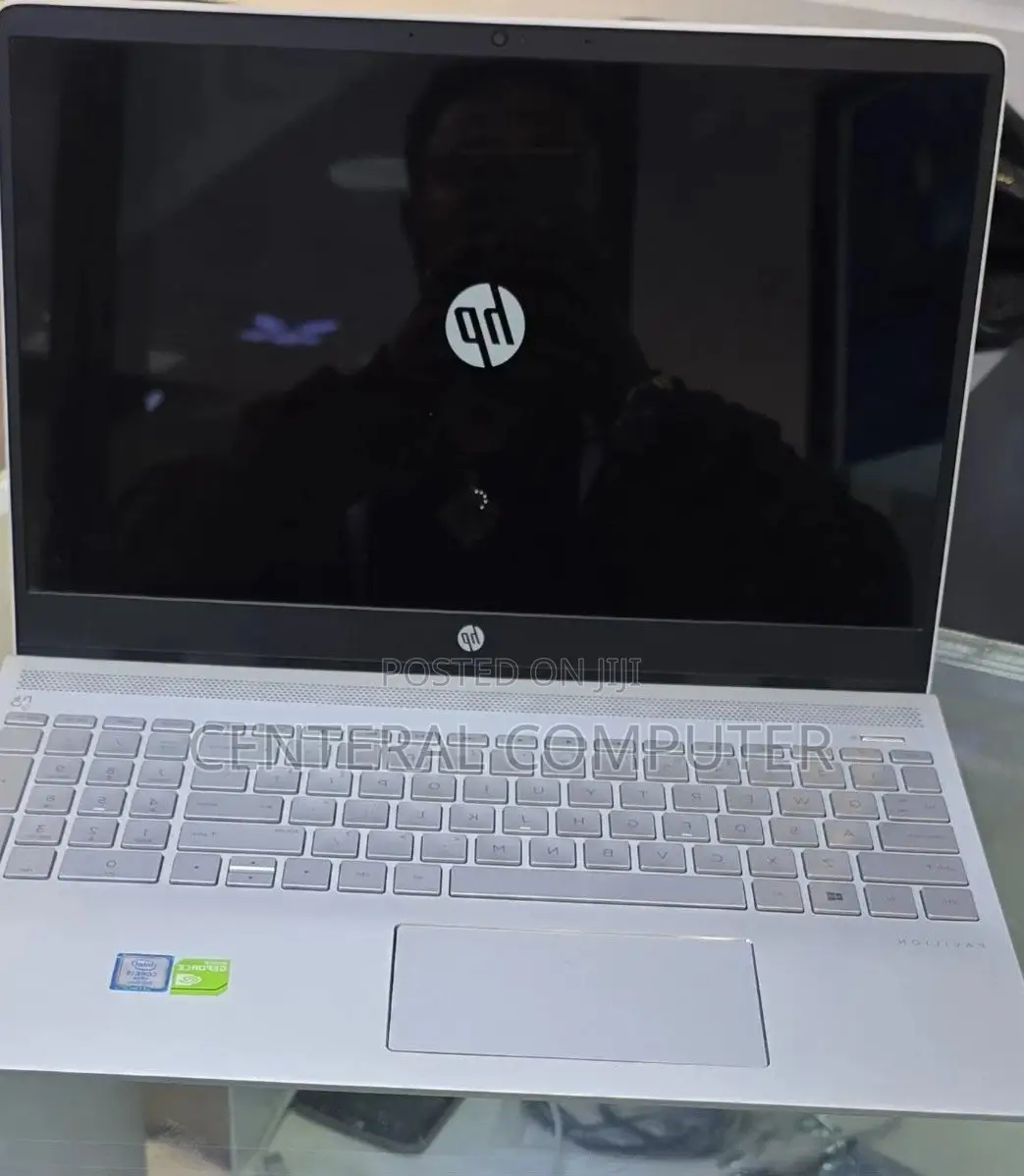 New Laptop HP Pavilion 10 16GB Intel Core i7 SSD 512GB