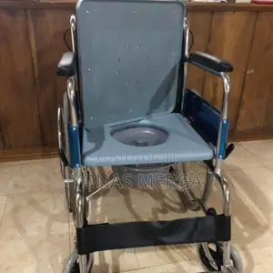 Wheelchair _Popo Foldable Commodes Toilet Guard-Adjustable