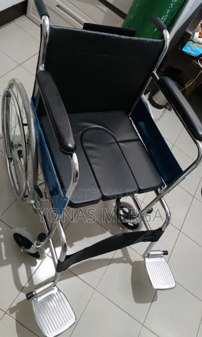 Folding Commode Wheelchair _Bucket Shaped Commode Pot