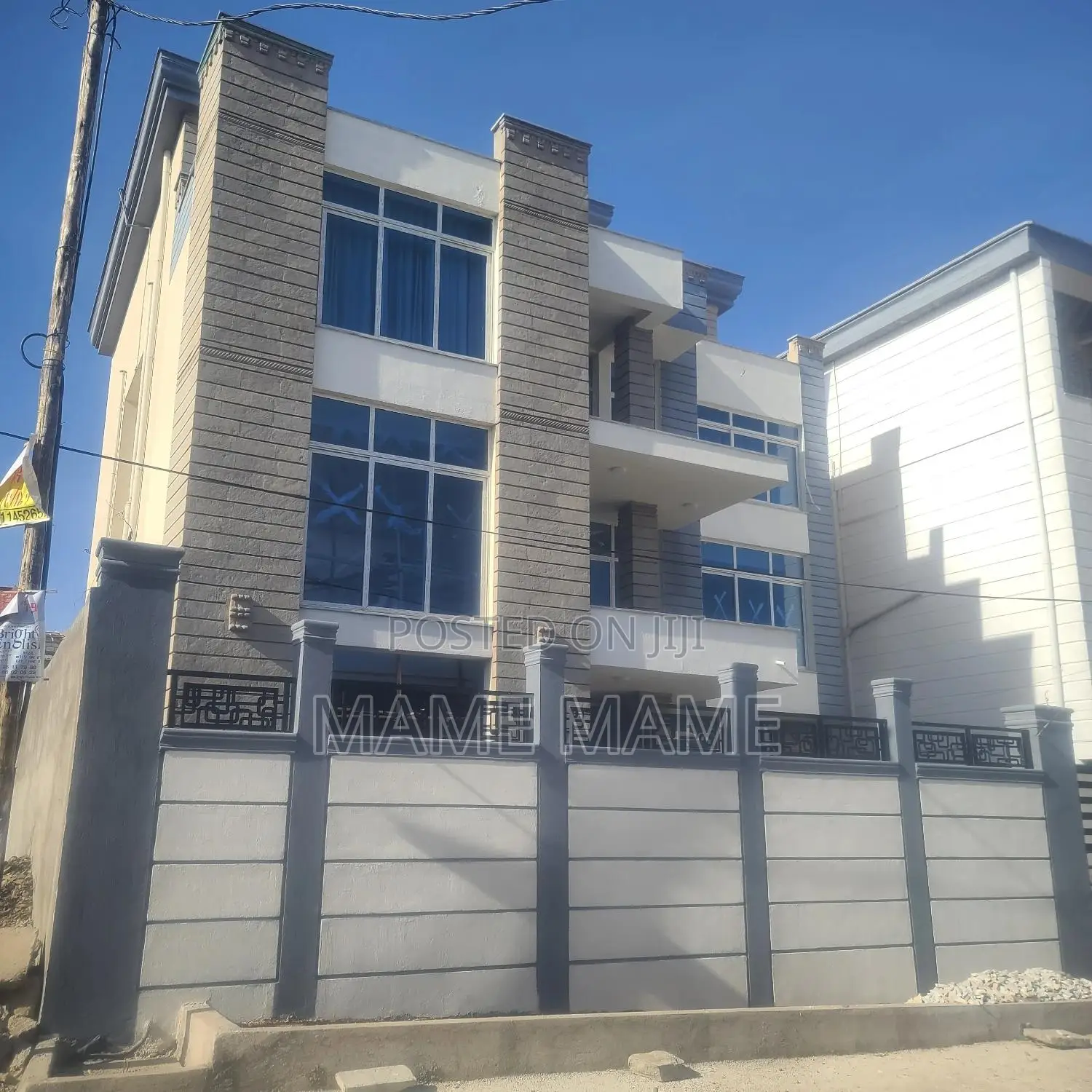 8bdrm House in Addis Abeba, Bole for sale