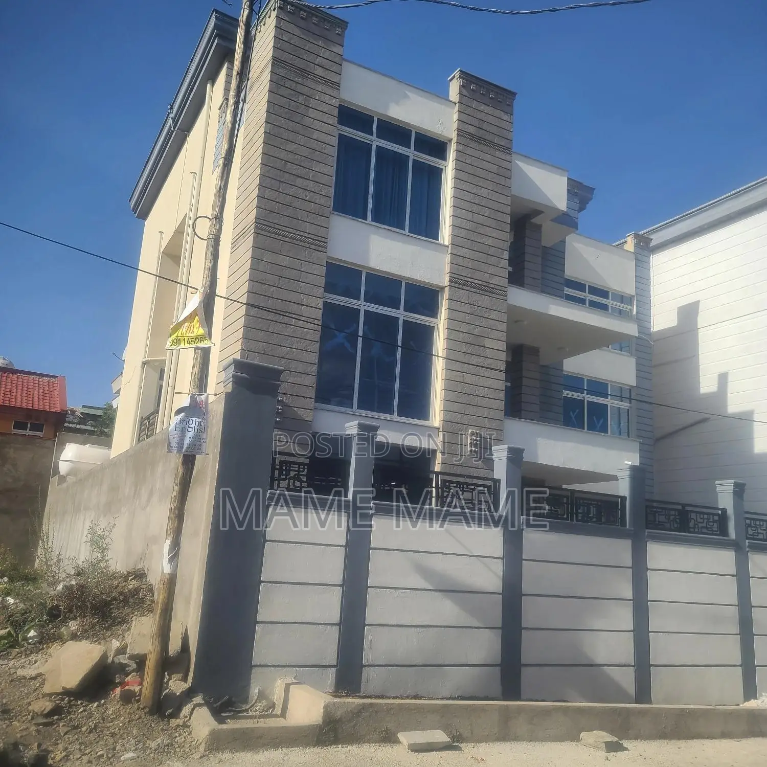 8bdrm House in Addis Abeba, Bole for sale