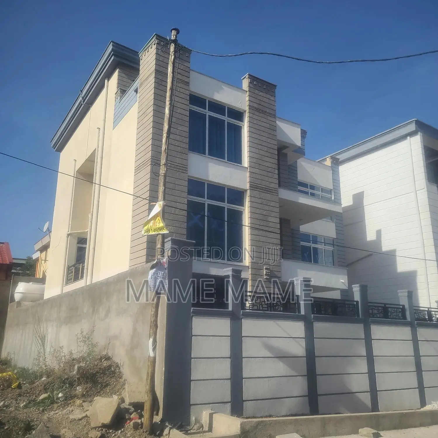 8bdrm House in Addis Abeba, Bole for sale