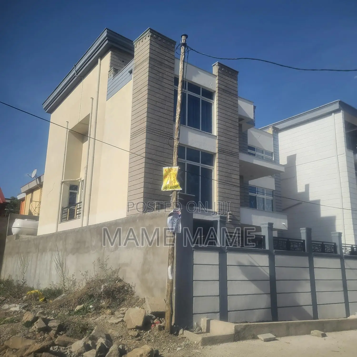 8bdrm House in Addis Abeba, Bole for sale