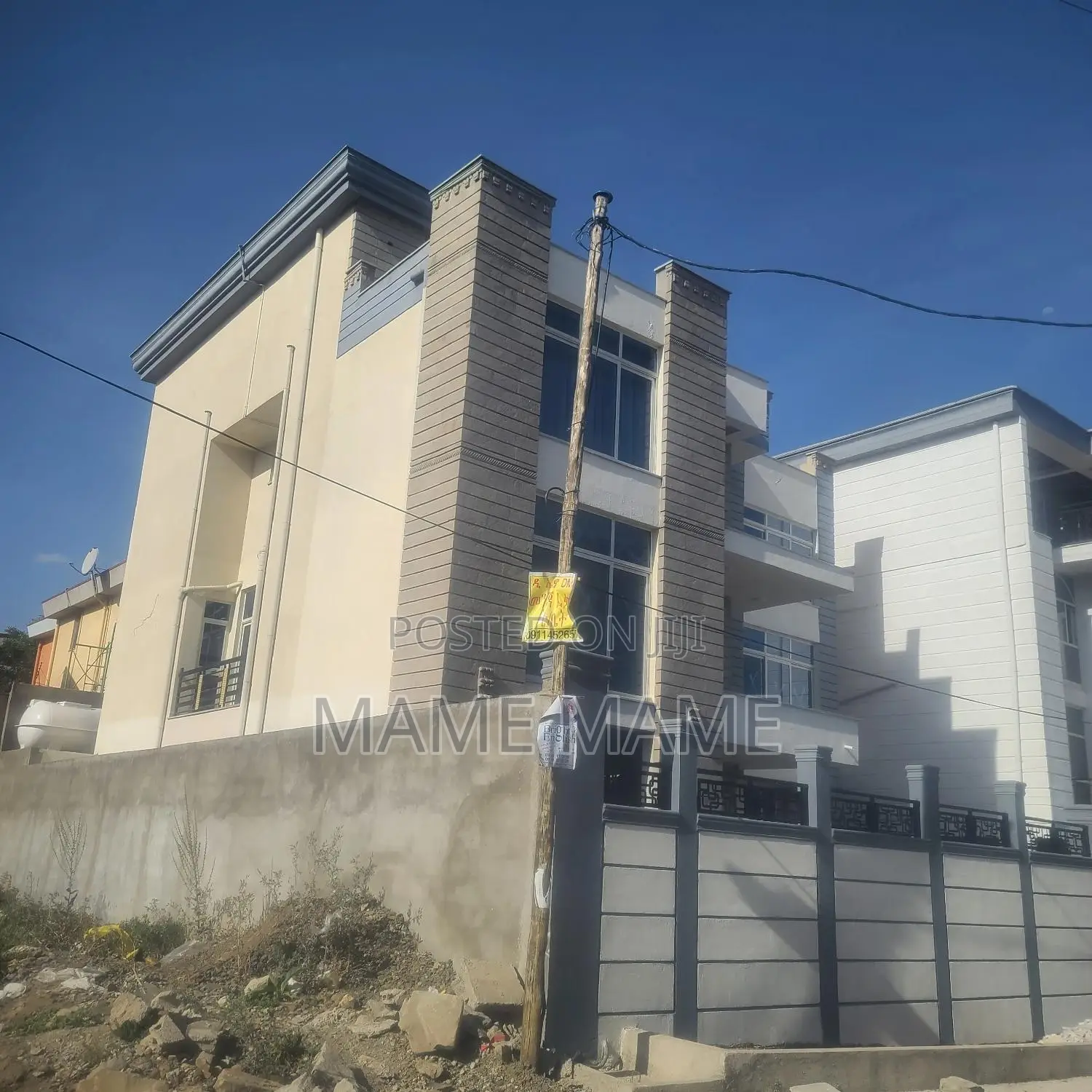 8bdrm House in Addis Abeba, Bole for sale