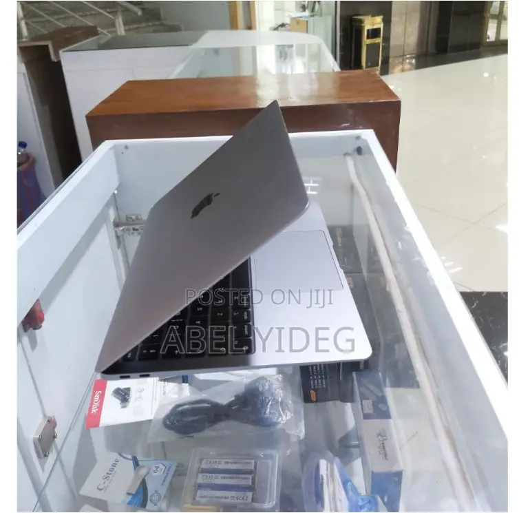 New Laptop Apple MacBook Air 2020 M1 8GB Apple M1 SSD 256GB