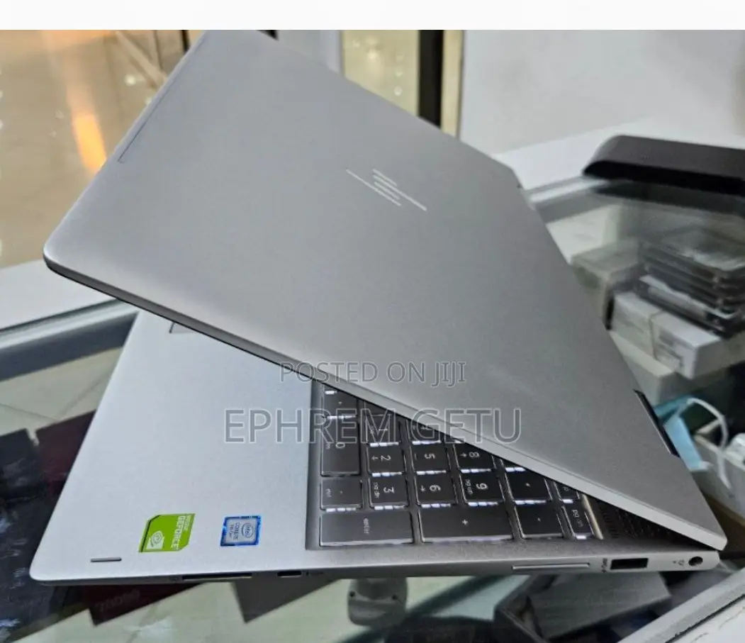 New Laptop HP Envy X360 8GB Intel Core I5 SSD 512GB