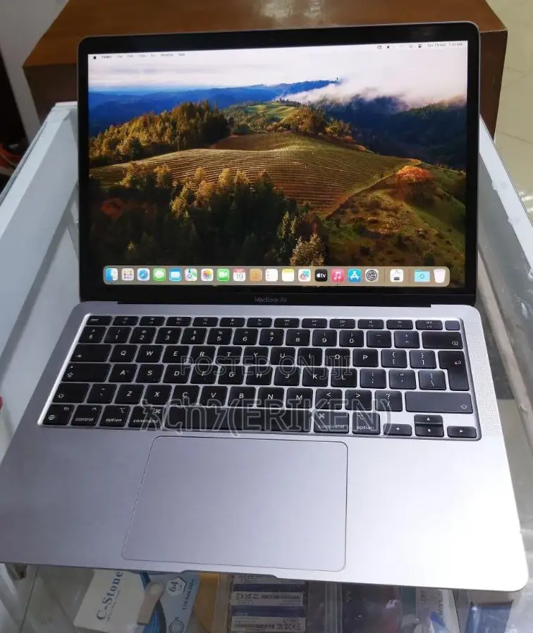 New Laptop Apple MacBook Air 2020 M1 8GB Apple M1 SSD 256GB