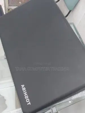 Laptop Toshiba Satellite C55 4GB Intel Celeron HDD 320GB